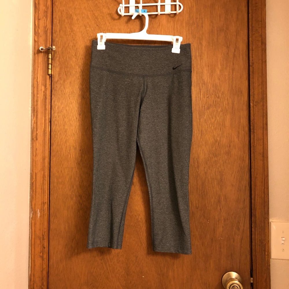 Nike Cropped Leggings